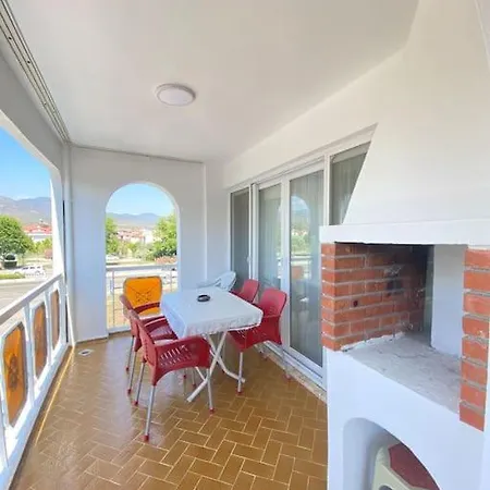 Appartement 3 Minutes To Calis By Walking, 3 Bedrooms *